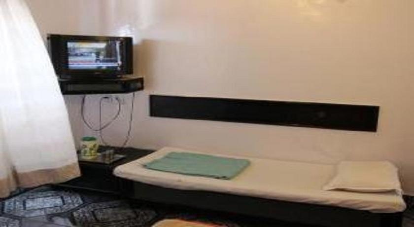 Hotel Rahil International Mahābaleshwar Esterno foto